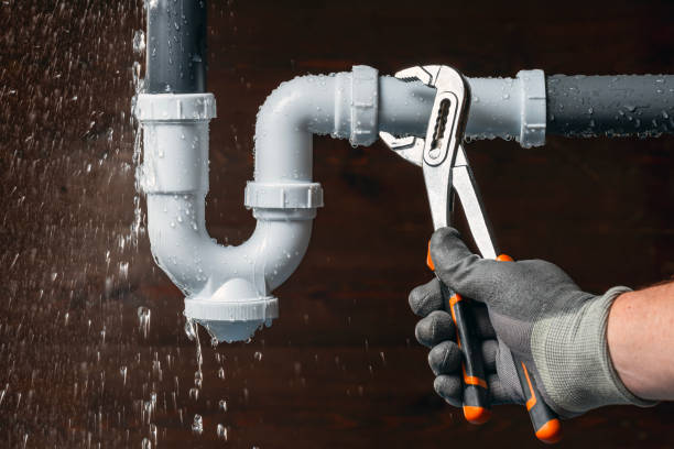 Professional Gas Line Repair technician working in Puyallup, WA